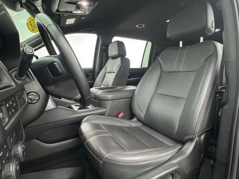 Used 2023 Chevrolet Suburban RST w/ Luxury Package AWD/4WD image 20