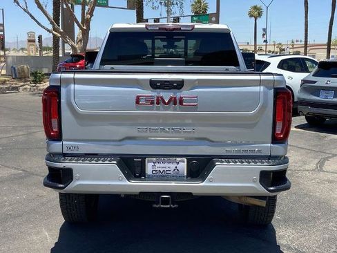 Used 2022 GMC Sierra 3500 Denali w/ Denali Ultimate Package AWD/4WD image 5