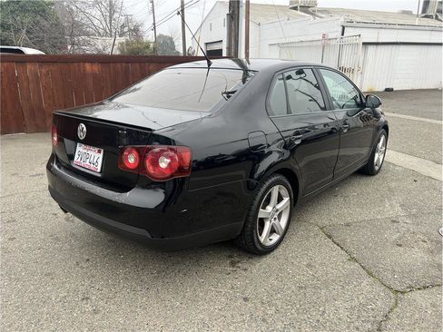 Used 2009 Volkswagen Jetta S image 5