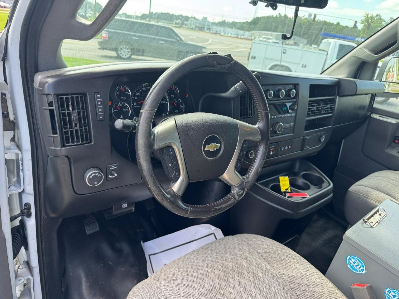 Used 2017 Chevrolet Express 2500 RWD image 25