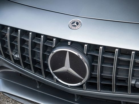 Used 2019 Mercedes-Benz AMG GT R image 9