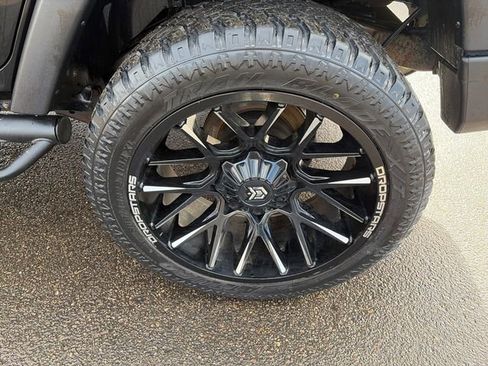 Used 2012 Jeep Wrangler Unlimited Rubicon w/ Connectivity Group image 14