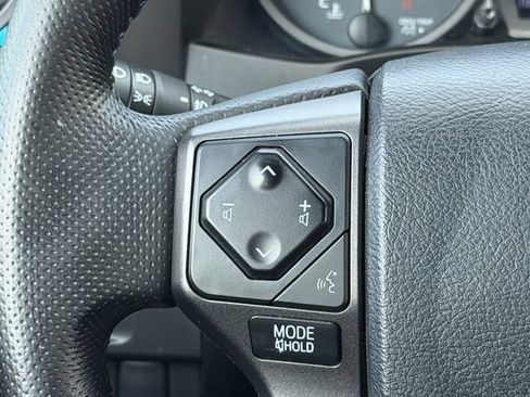 Used 2016 Toyota Tacoma TRD Sport AWD/4WD image 27