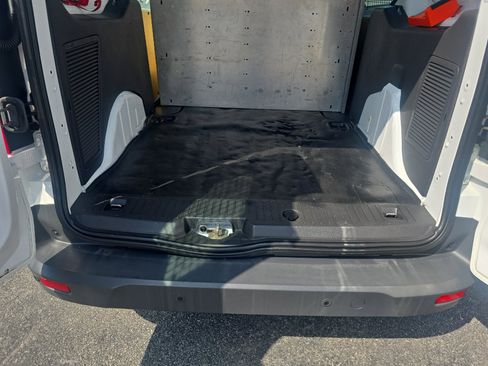 Used 2014 Ford Transit Connect XLT image 10