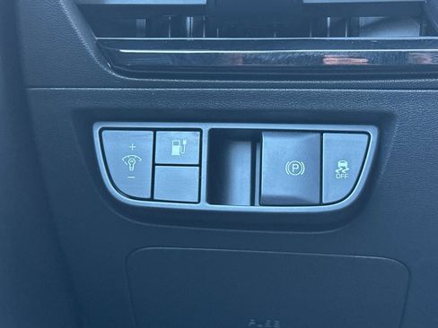 Used 2024 Kia EV6 Light image 31