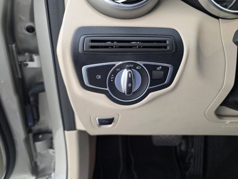 Certified 2022 Mercedes-Benz GLC 300 image 24