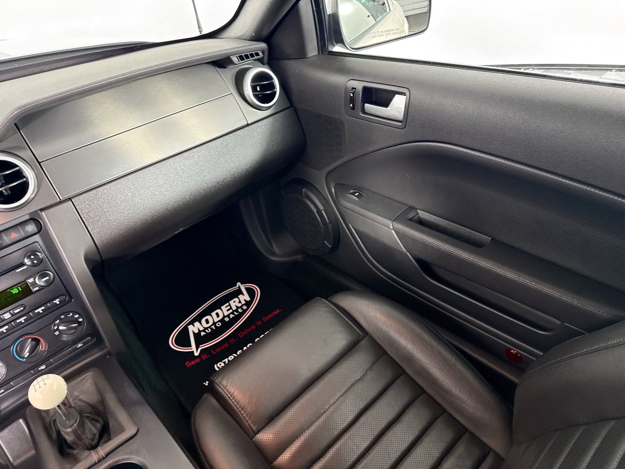 Used 2007 Ford Mustang Shelby GT500 RWD image 29