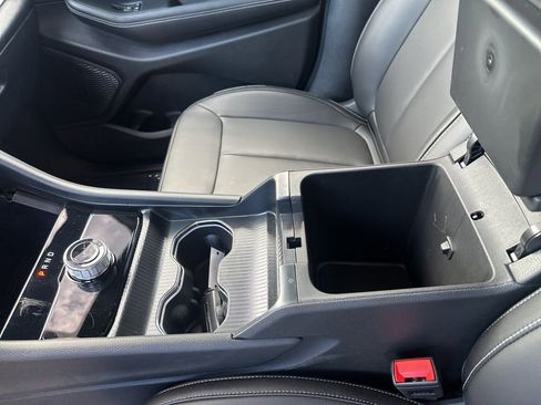 Used 2025 Jeep Grand Cherokee L Limited image 32