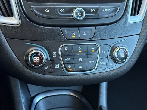 Used 2023 Chevrolet Malibu LT image 29