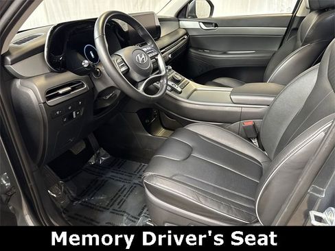 Used 2023 Hyundai Palisade SEL w/ Premium Package image 12