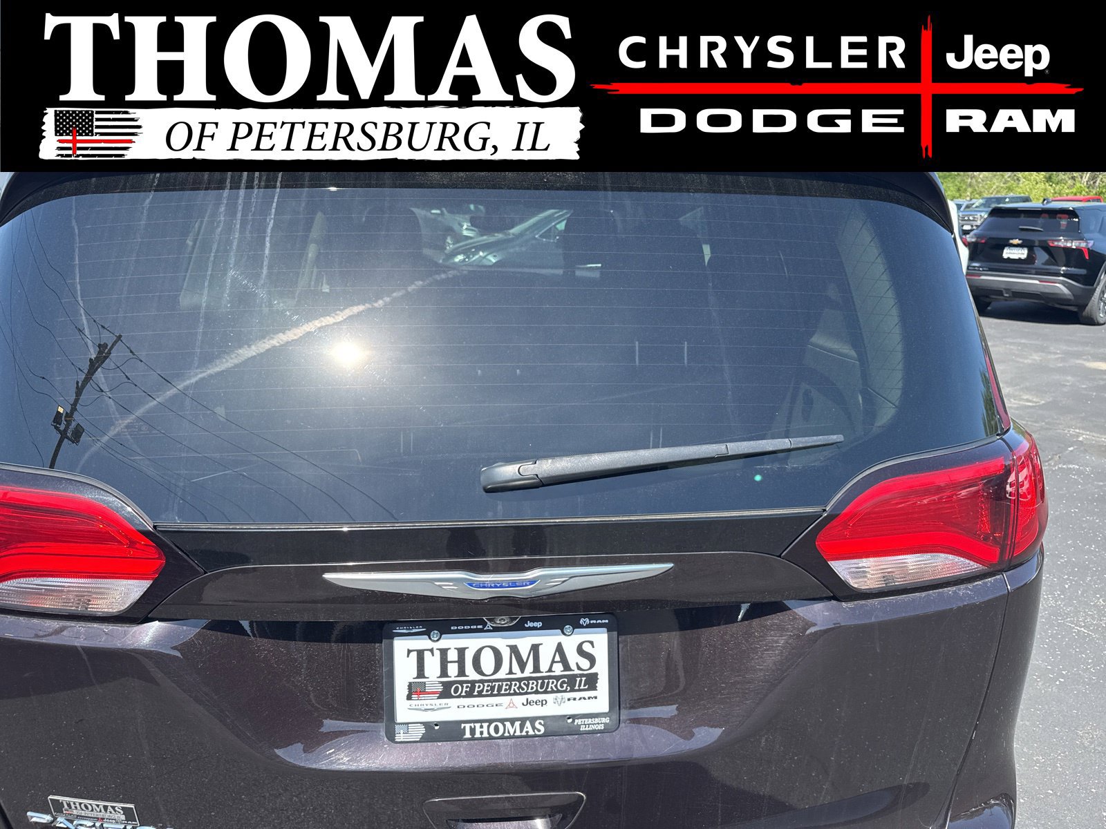 Used 2019 Chrysler Pacifica Touring Plus w/ Tire & Wheel Group FWD image 6