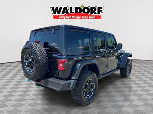 Used 2023 Jeep Wrangler Unlimited Rubicon 4xe w/ Cold Weather Group AWD/4WD image 6