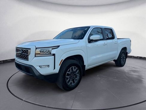 Used 2024 Nissan Frontier SL w/ Technology Package image 2