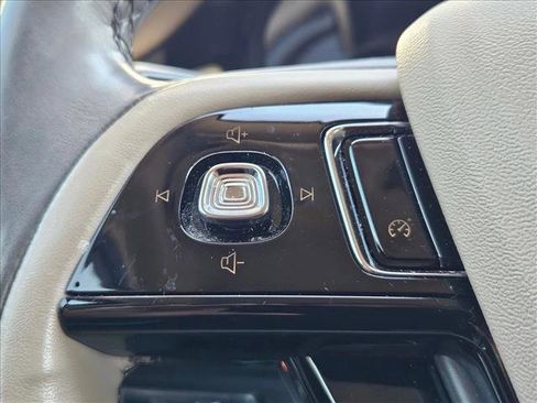 Used 2020 Lincoln Corsair FWD w/ Equipment Group 101A image 11