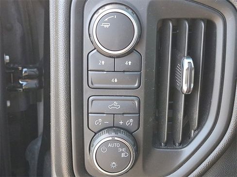 Used 2025 Chevrolet Silverado 2500 Custom image 20