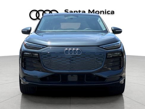 Used 2025 Audi Q6 e-tron Premium Plus w/ Premium Plus AWD/4WD image 10