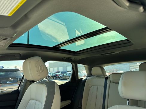 Used 2023 Audi Q4 e-tron Prestige w/ Black Optic Package image 18