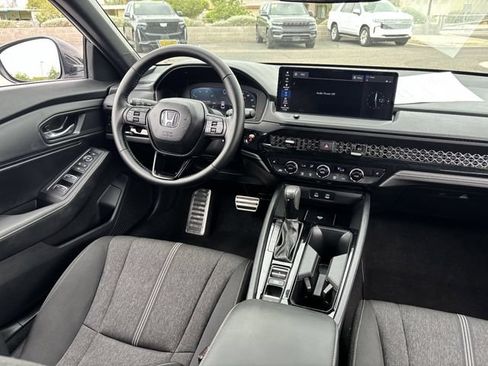 Used 2025 Honda Accord Sport image 15