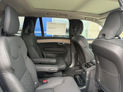 New 2026 Volvo XC90 T8 Plus w/ Protection Package Premier image 23