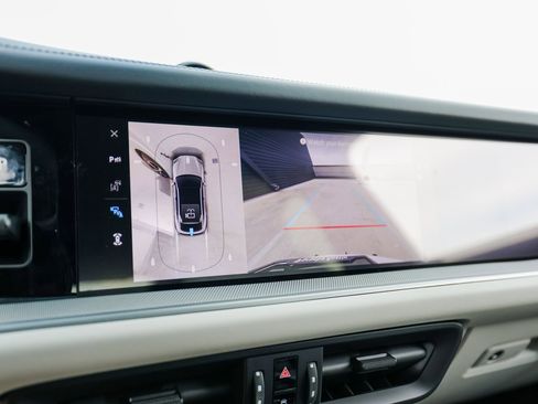 New 2025 Porsche Cayenne S image 19