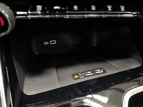 New 2026 Chevrolet Traverse LT w/ Driver Confidence Package image 24