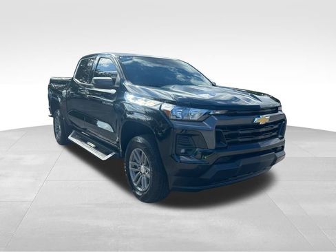 Used 2023 Chevrolet Colorado LT w/ LT Convenience Package image 2