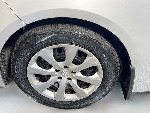 Used 2026 Toyota Corolla LE FWD image 13