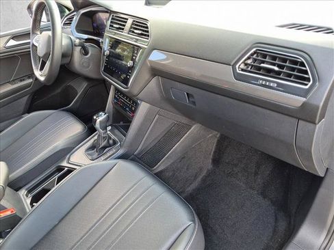 Used 2023 Volkswagen Tiguan SE FWD image 20