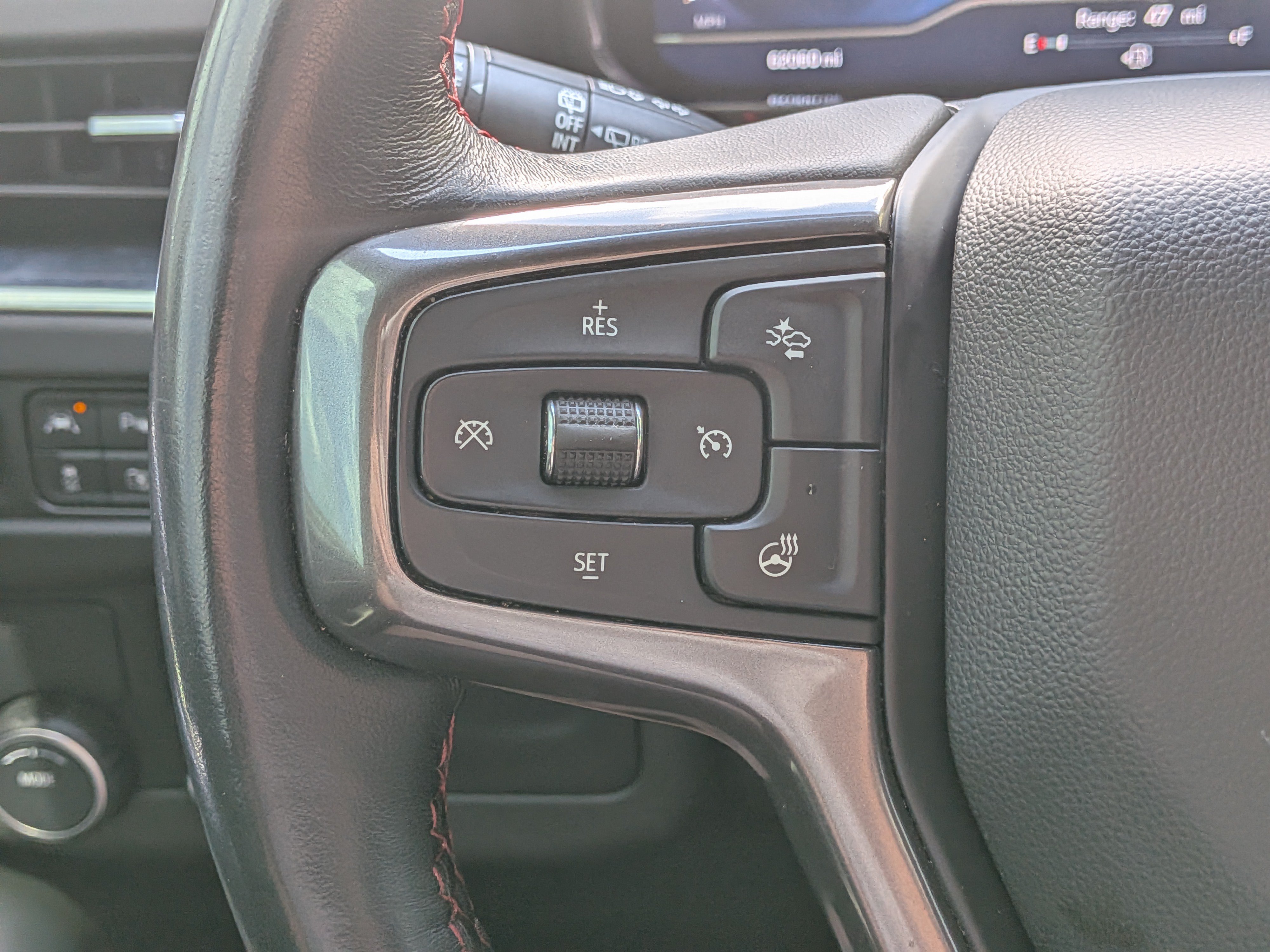 Used 2022 Chevrolet Tahoe RST w/ Luxury Package RWD image 25