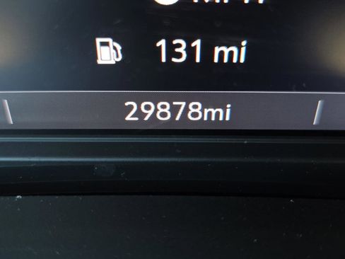 Used 2024 Buick Enclave Essence w/ Sport Touring Edition image 11