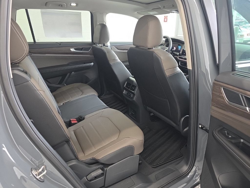 New 2026 Volkswagen Atlas SEL AWD/4WD image 11