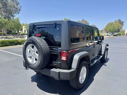 Used 2013 Jeep Wrangler Unlimited Sport image 8