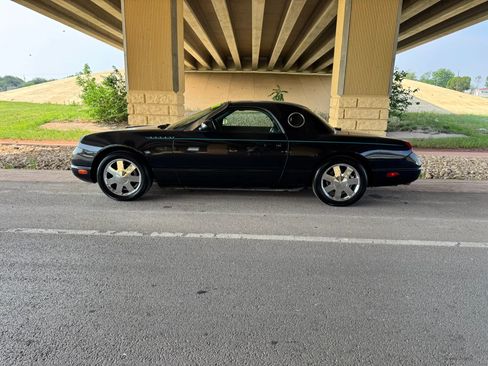 Used 2002 Ford Thunderbird RWD image 6