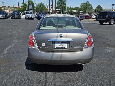 Used 2005 Nissan Altima 2.5 SL w/ (G02) SL Pkg FWD image 4