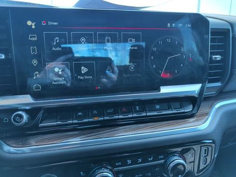 Used 2024 GMC Sierra 1500 Elevation image 3