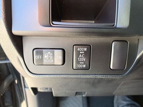 Used 2016 Toyota Tacoma Limited image 26