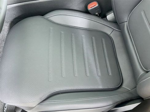 Certified 2025 Mercedes-Benz C 300 4MATIC Sedan image 24