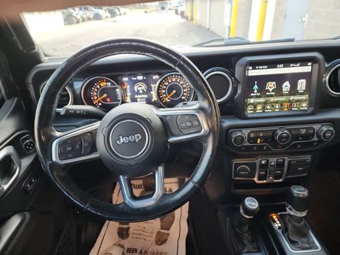 Used 2020 Jeep Wrangler Unlimited Sahara image 8