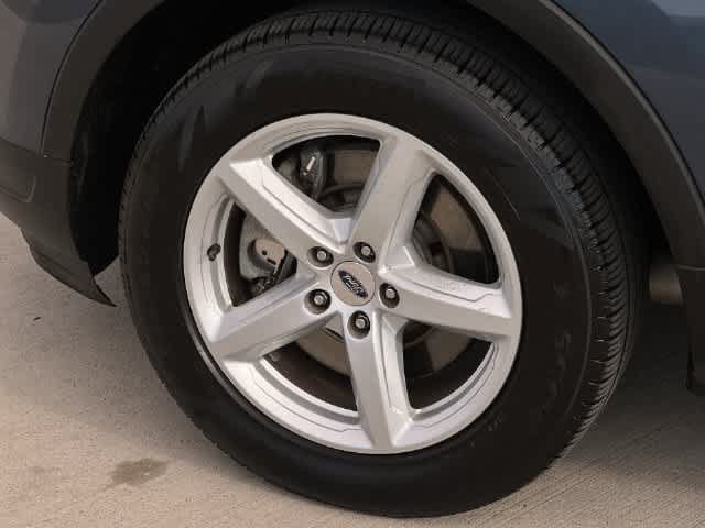 Used 2018 Ford Explorer XLT w/ Equipment Group 201A FWD image 9