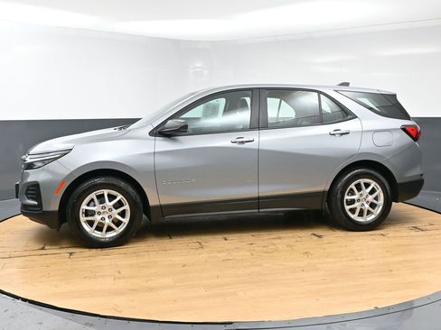 Used 2024 Chevrolet Equinox LS image 6