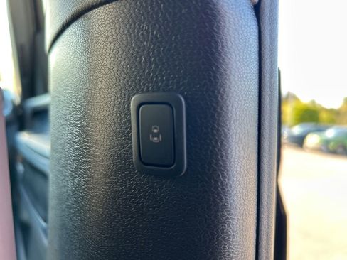 New 2025 Volkswagen ID. Buzz Pro S image 49