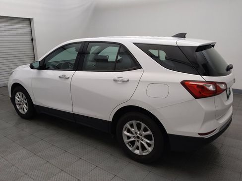 Used 2018 Chevrolet Equinox LS FWD image 3