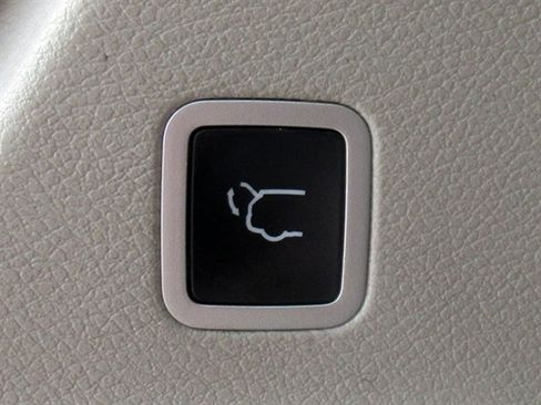 Used 2022 Chrysler Pacifica Limited image 11