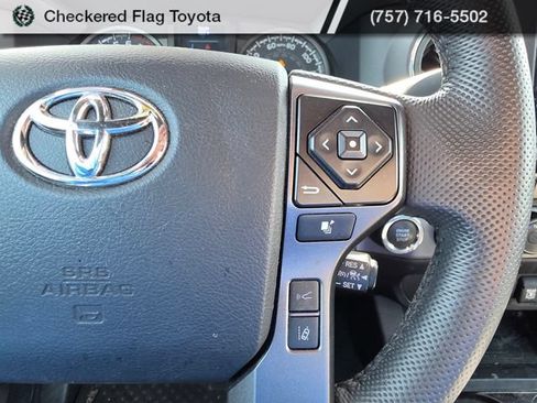 Used 2023 Toyota Tacoma TRD Off-Road w/ Technology Package AWD/4WD image 15