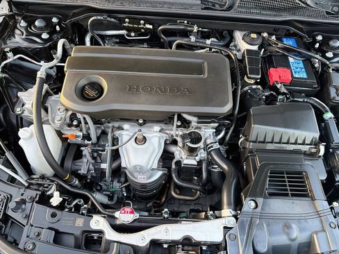 Used 2025 Honda Civic Sport image 34