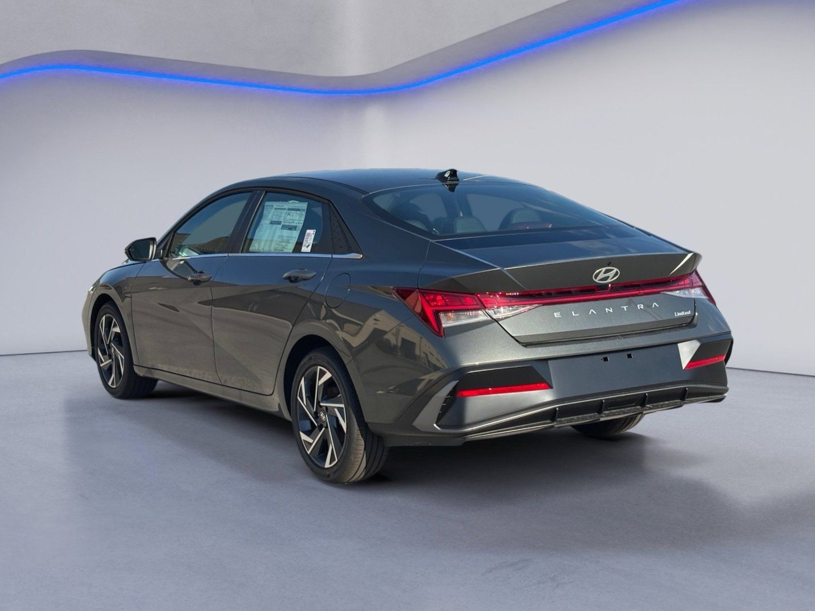 New 2026 Hyundai Elantra Limited FWD image 3