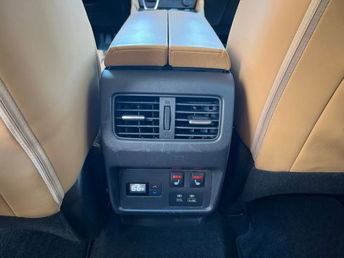 Used 2021 Nissan Rogue Platinum image 48