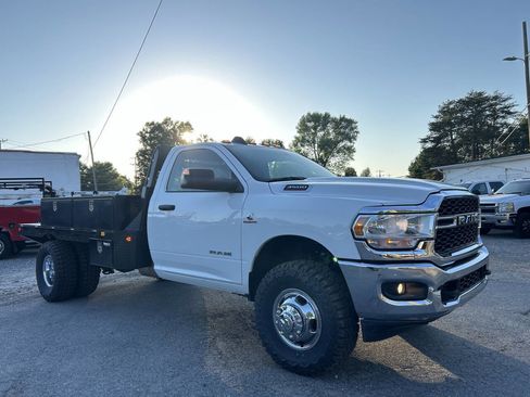 Used 2019 RAM 3500 Tradesman AWD/4WD image 4