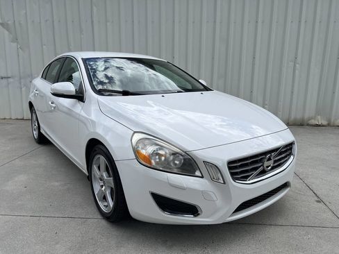 Used 2013 Volvo S60 T5 FWD image 1