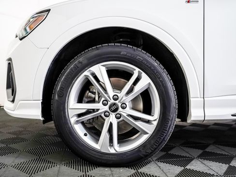 Used 2023 Audi Q3 2.0T Premium w/ Convenience Package image 6